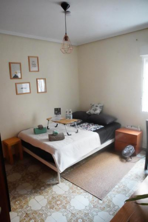 Großes modernes Zimmer 